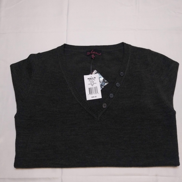 takeout Long Sleeve V-neck Sweater - Picture 2 of 4